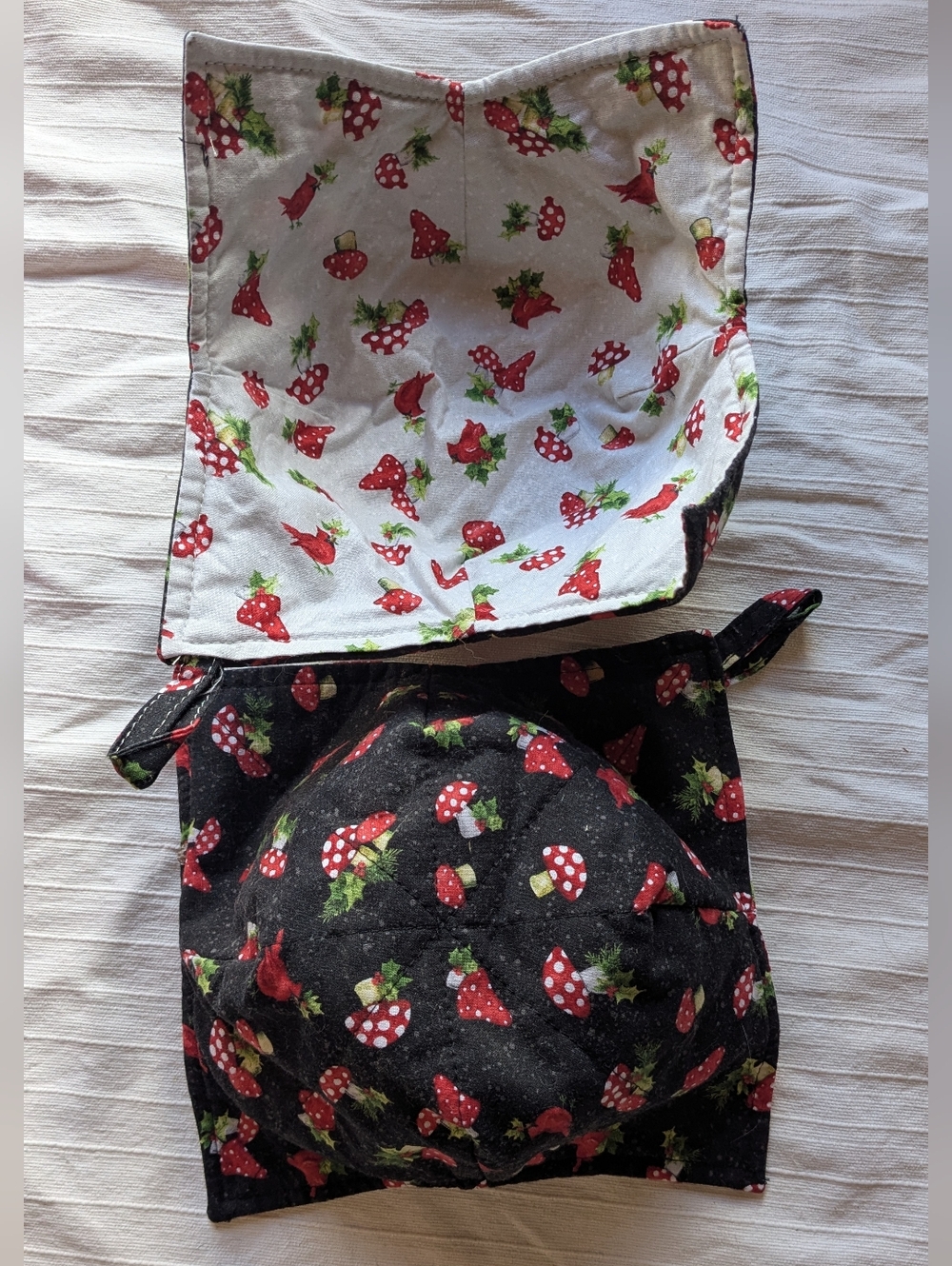Red Strawberry & Cardinal Print Cotton Bowl Cozies 2= 1 Pair